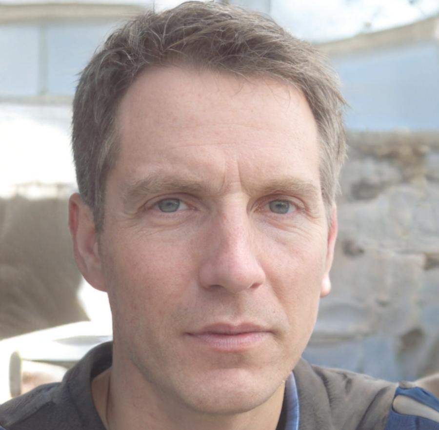 Маркус ван дер Берг, ведущий эксперт